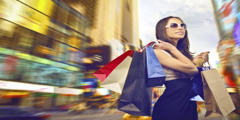 CREA TENDENCIA Y ESPECIALÍZATE EN MODA