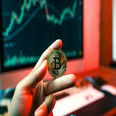 Master en Bolsa y Mercados Financieros + Titulación Universitaria
