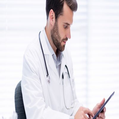 Postgrado en Documentación Sanitaria y Gestión de Servicios de Enfermería + Titulación Universitaria + 4 Ects
