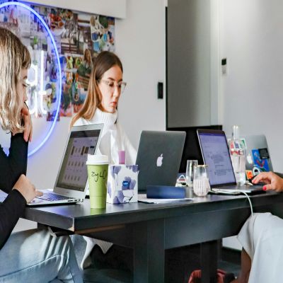 Master en Marketing y Comunicación + Titulación Universitaria