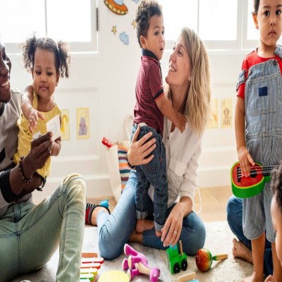 Master en Pedagogía Montessori. Especialidad Infantil + Titulación Universitaria