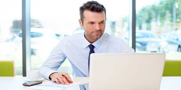 Dirección de empresas y economía